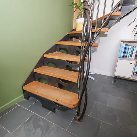 The Nail Shed * Scarborough