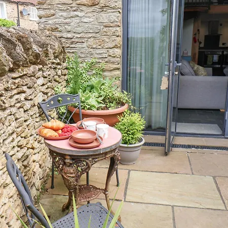 The Nail Shed * Scarborough