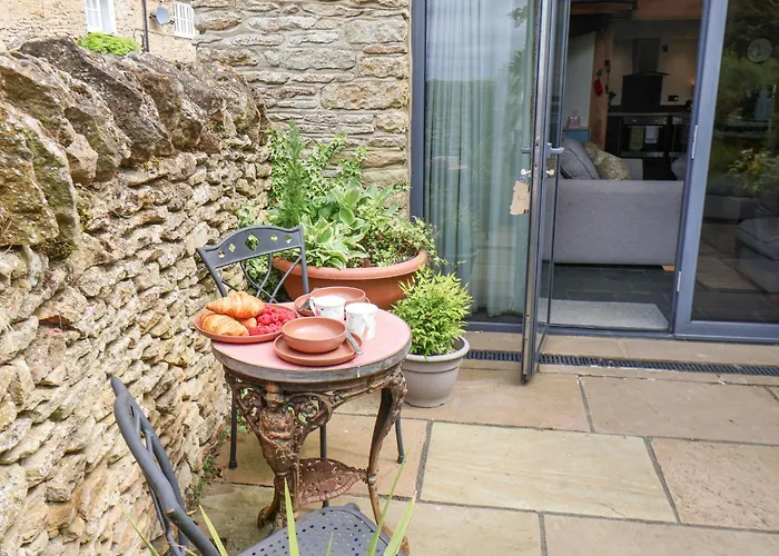 The Nail Shed * Scarborough