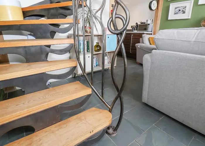 The Nail Shed Scarborough